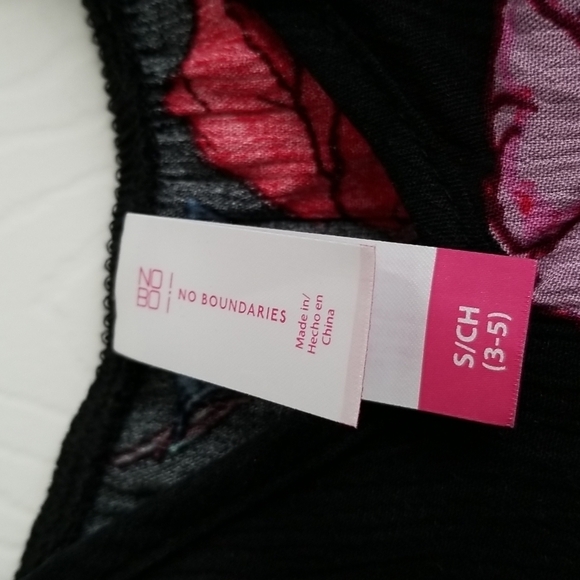 No Boundaries Women's Cold Shoulder Romper - Picture 7 of 12